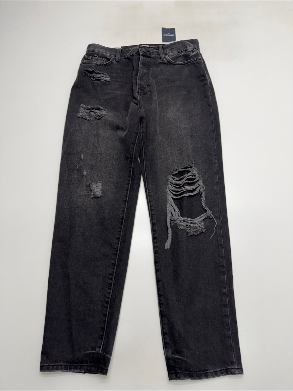FOREVER 21 Women’s 29 Black Distressed WESTWOOD MOM JEAN
